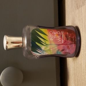 Bath and Body Works Into the Wild Shower Gel